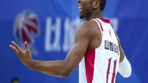 《夜战烽火：热刺主场能否力克利物浦，捍卫荣耀之夜？》